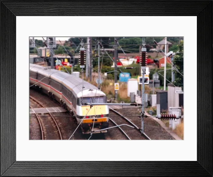 Framed Print : The Inter-City 225 leaving Newcastle Central Station on 29th July 1998 Framed Print : The Inter-City 225 leaving Newcastle Central Station on 29th July 1998
