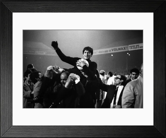 Framed Print : Manchester City v Fenerbahce, 1st Leg European Cup match at Maine Road, September 1968