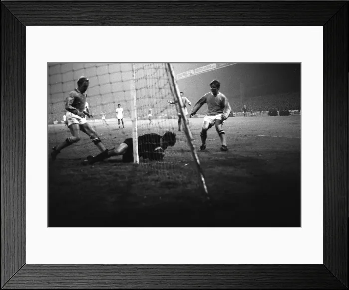 Framed Print : Manchester City v Fenerbahce, 1st Leg European Cup match at Maine Road, September 1968 Framed Print : Manchester City v Fenerbahce, 1st Leg European Cup match at Maine Road, September 1968