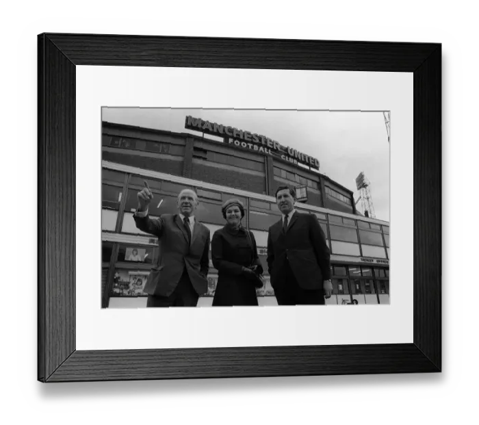 Framed Print : New Manchester United manager Frank O farrell outside Old Trafford with Matt Busby