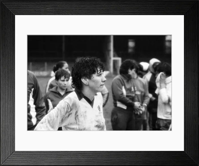 Framed Print : England v Sweden, European Competition for Womens Football, Final 2nd Leg, at Luton