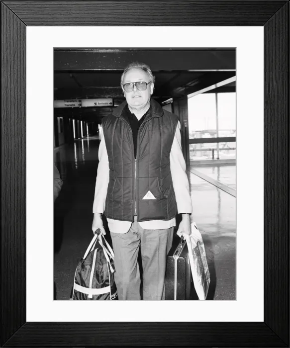 Framed Print : Freddie Laker leaving Heathrow Airport for Miami, USA, flying by Brtish Airways Framed Print : Freddie Laker leaving Heathrow Airport for Miami, USA, flying by Brtish Airways