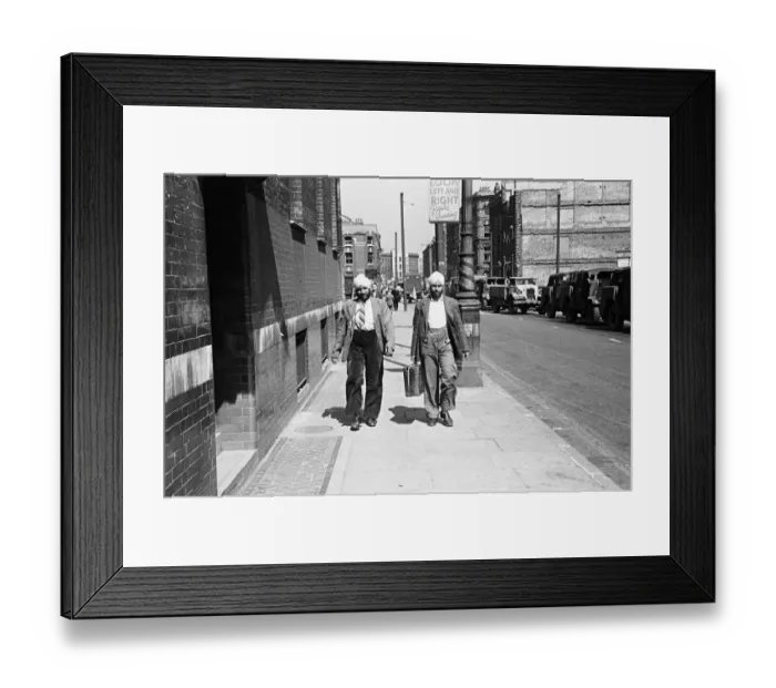 Framed Print : Two Sikh men pictured in Whitechapel, London, Circa 1947 Framed Print : Two Sikh men pictured in Whitechapel, London, Circa 1947