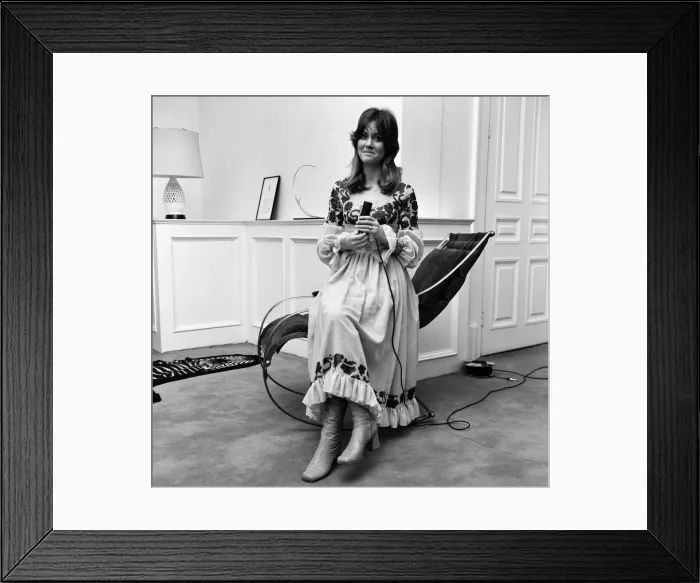 Framed Print : Olivia Newton John, pop singer aged 22, February 1971. Her single Framed Print : Olivia Newton John, pop singer aged 22, February 1971. Her single