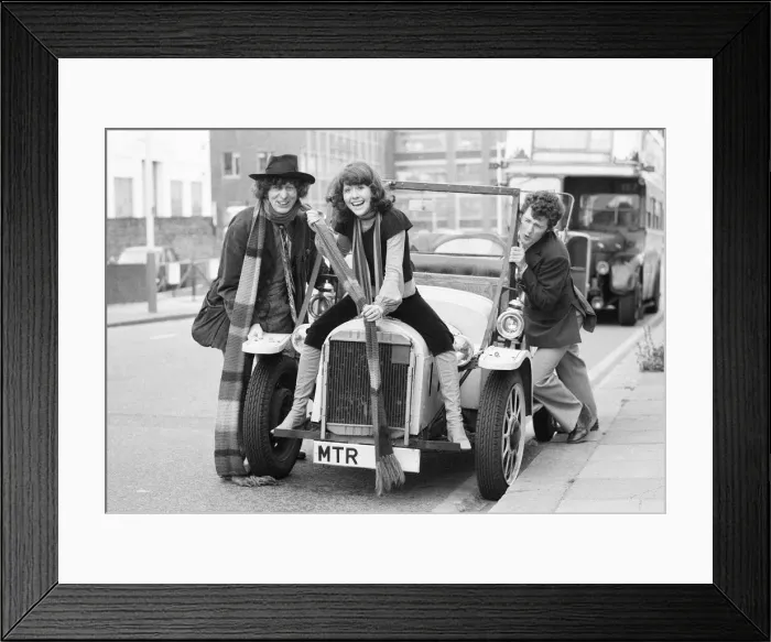 Framed Print : Doctor Who, actor Tom Baker - the 4th Doctor - pictured outside Acton rehersal rooms with