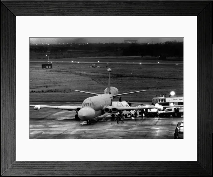 Framed Print : A secret test flight of a Hawker Siddeley (Bae) Nimrod ended in an emergency at Newcastle Framed Print : A secret test flight of a Hawker Siddeley (Bae) Nimrod ended in an emergency at Newcastle