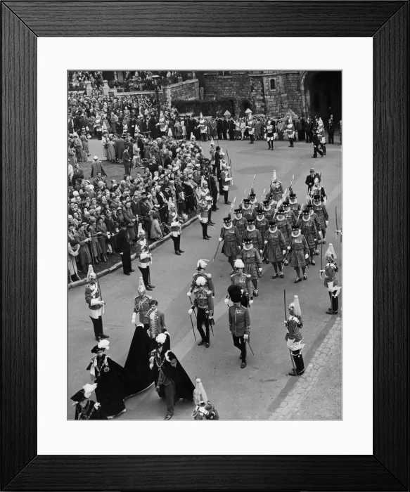 Framed Print : The Queen and The Duke of Edinburgh with Princess Margaret Framed Print : The Queen and The Duke of Edinburgh with Princess Margaret