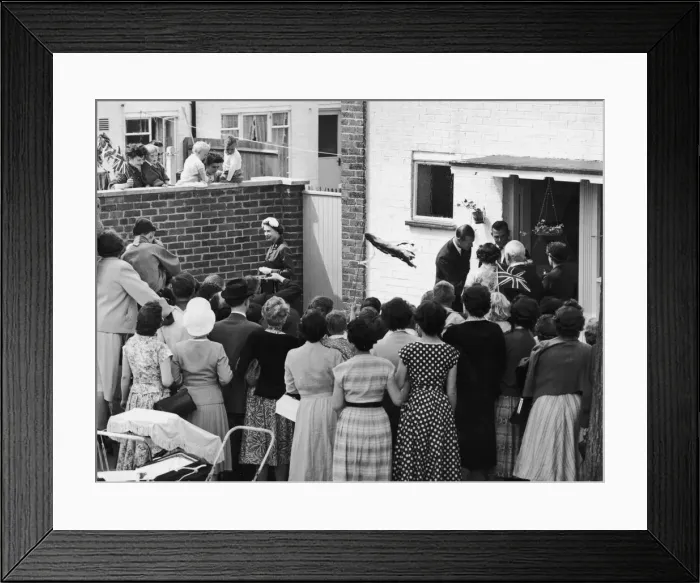 Framed Print : The Queen and The Duke of Edinburgh visit lorry driver Eric Hammond during her tour of