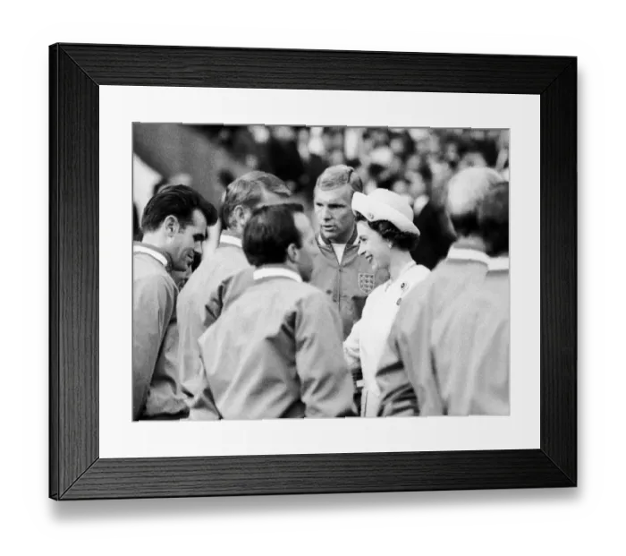 Framed Print : The Queen meets the England team with Bobby Moore. Queen Elizabeth II accompanied