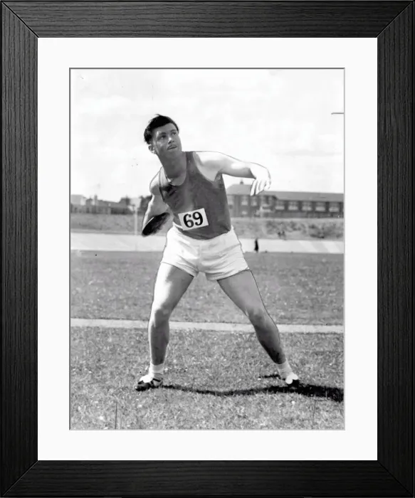 Framed Print : Welsh Athlete Hywel Williams - Discus - Maindy Stadium - 14th June 1952