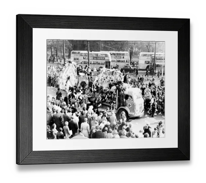 Framed Print : Engineering students show off their winning float during rag week on 21st October 1961 Framed Print : Engineering students show off their winning float during rag week on 21st October 1961