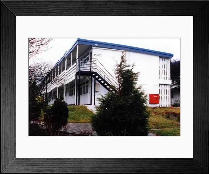 Framed Print : Barry Island Majestic Holiday Camp (formerly Butlins). Chalets at the resort