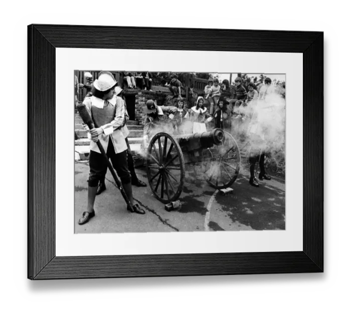 Framed Print : Battle re-enactments - Where have all the Royalists gone Framed Print : Battle re-enactments - Where have all the Royalists gone