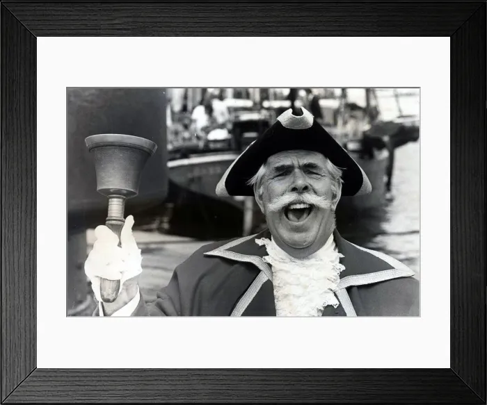 Framed Print : The Voice of Brittain'rang out over Kings Dock, Swansea, yesterday Framed Print : The Voice of Brittain'rang out over Kings Dock, Swansea, yesterday