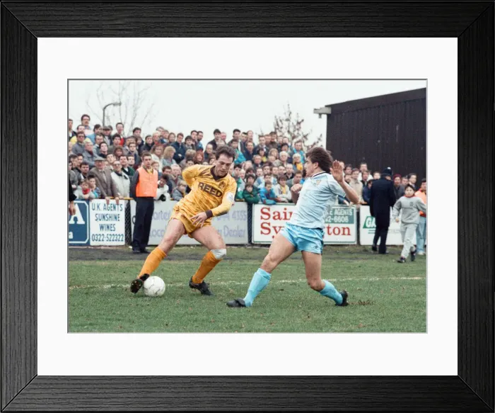 Framed Print : FA Cup Third Round match at Gardner Green Lane. Sutton United 2 v Coventry City 1 Framed Print : FA Cup Third Round match at Gardner Green Lane. Sutton United 2 v Coventry City 1