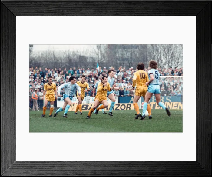 Framed Print : FA Cup Third Round match at Gardner Green Lane. Sutton United 2 v Coventry City 1 Framed Print : FA Cup Third Round match at Gardner Green Lane. Sutton United 2 v Coventry City 1