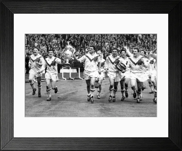 Framed Print : Wakefield Trinity seen here doing a lap of honour after their 25 - 10 victory over Wigan