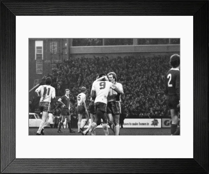 Framed Print : Norwich City FC v. Liverpool, 10th February 1980 Framed Print : Norwich City FC v. Liverpool, 10th February 1980