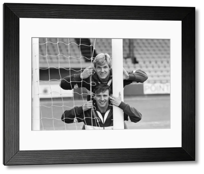 Framed Print : Norwich prepare for the mILK cUP. Chris Woods and Gary Rowell Framed Print : Norwich prepare for the mILK cUP. Chris Woods and Gary Rowell