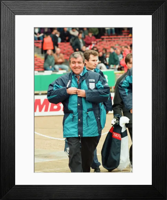 Framed Print : England manager Terry Venables tbefore his sides international match against Hungary