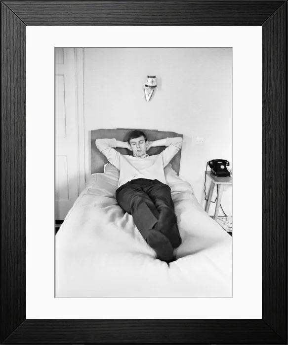 Framed Print : England football players relaxing at their base in Hendon during the 1966 World Cup Framed Print : England football players relaxing at their base in Hendon during the 1966 World Cup