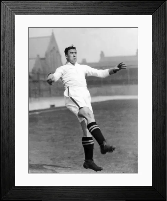 Framed Print : Everton footballer Dixie Dean, who set a record when he scored 60 league goals in Framed Print : Everton footballer Dixie Dean, who set a record when he scored 60 league goals in