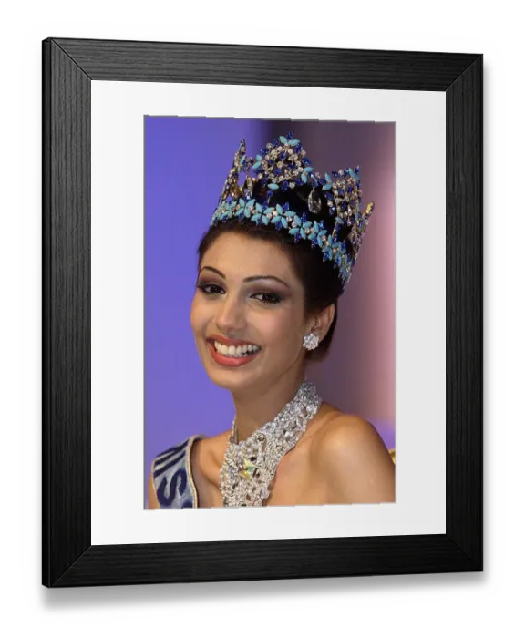 Framed Print : Miss World 1999 Yukta Mookhey December 1999 Indian beauty Yukta Mookhey Framed Print : Miss World 1999 Yukta Mookhey December 1999 Indian beauty Yukta Mookhey