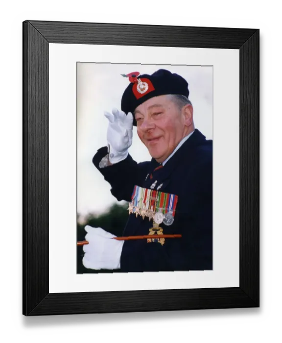 Framed Print : Bedworth veteran Frank Parsons - the old soldier who ensured those who gave their lives Framed Print : Bedworth veteran Frank Parsons - the old soldier who ensured those who gave their lives