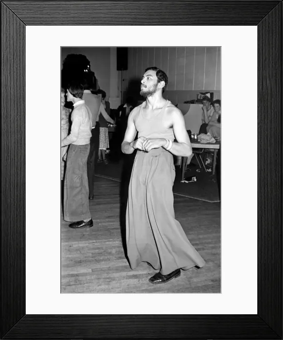 Framed Print : Disco Dancing at the Winter Gardens, Cleethorpes, Lincs. April 1978 78-1835-007 Framed Print : Disco Dancing at the Winter Gardens, Cleethorpes, Lincs. April 1978 78-1835-007