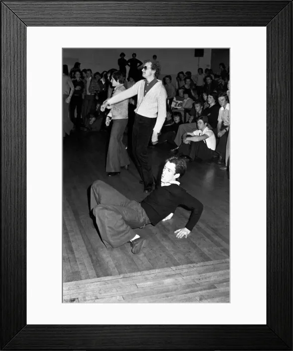 Framed Print : Disco Dancing at the Winter Gardens, Cleethorpes, Lincs. April 1978 78-1835-005 Framed Print : Disco Dancing at the Winter Gardens, Cleethorpes, Lincs. April 1978 78-1835-005