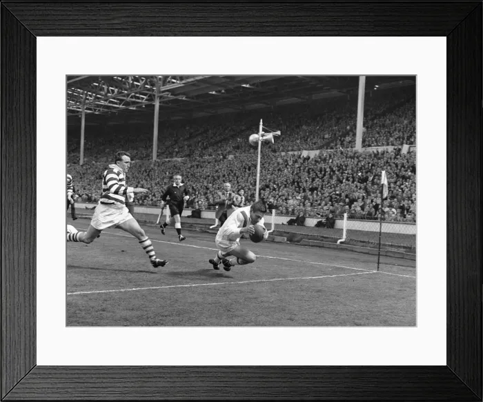 Framed Print : Coetzer scores another try for Wakefield Trinity in the Rugby League Cup Final against Framed Print : Coetzer scores another try for Wakefield Trinity in the Rugby League Cup Final against
