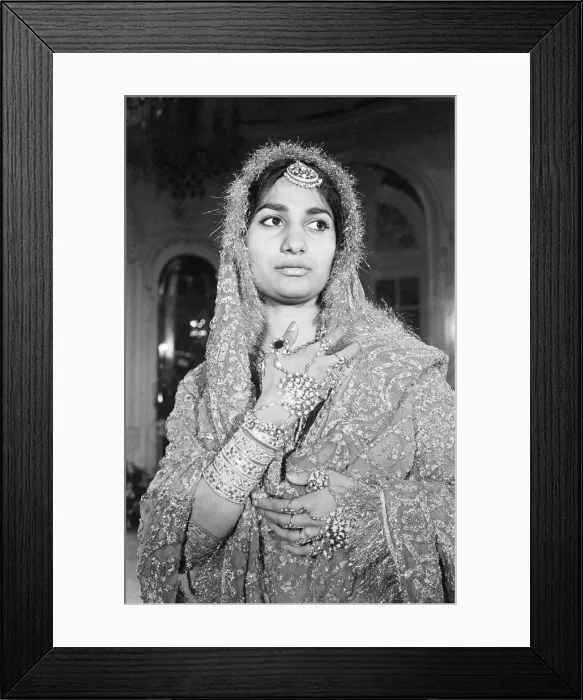 Framed Print : Fashion show featuring Pakistani designs, modelled by young model recently arrived Framed Print : Fashion show featuring Pakistani designs, modelled by young model recently arrived