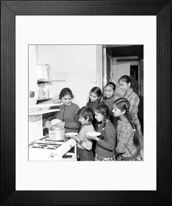 Framed Print : Sagoo Family Siblings living in Southall, Middlesex arrived from Nairobi Framed Print : Sagoo Family Siblings living in Southall, Middlesex arrived from Nairobi