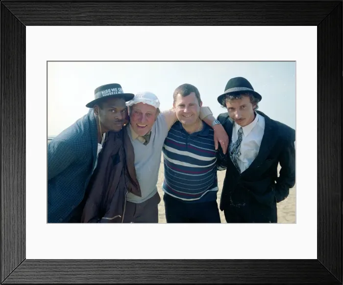 Framed Print : Only Fools and Horses - TV Programmes - Cast of TV Show, Behind The Scenes Framed Print : Only Fools and Horses - TV Programmes - Cast of TV Show, Behind The Scenes