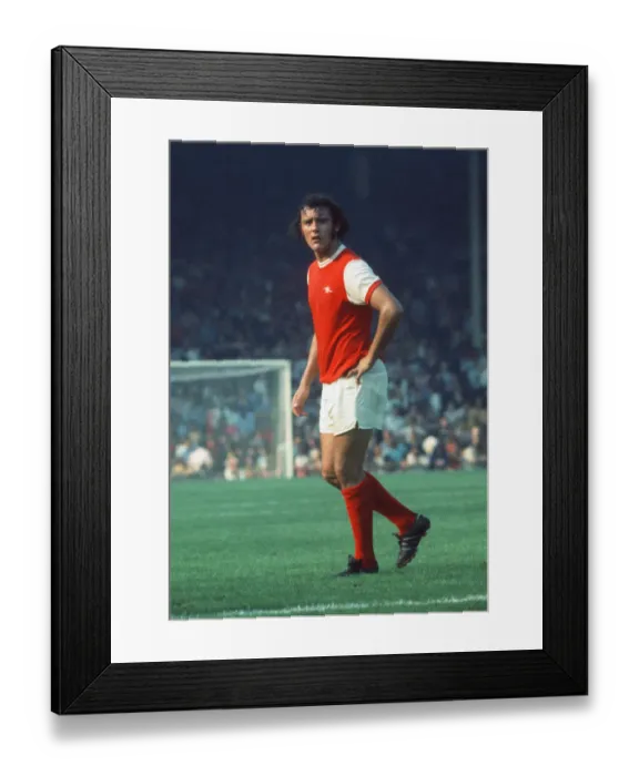 Framed Print : Arsenal footballer Ray Kennedy in action against Leicester City at Highbury