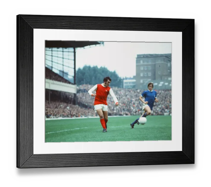 Framed Print : Arsenal footballer Ray Kennedy in action against Leicester City watched by David Nish