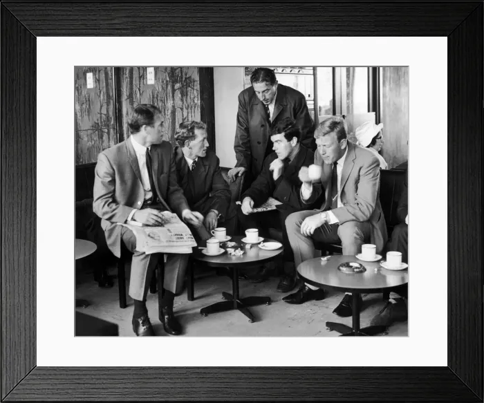 Framed Print : Everton players enjoy a cup of tea at Speke Airport before flying out to Norway Framed Print : Everton players enjoy a cup of tea at Speke Airport before flying out to Norway