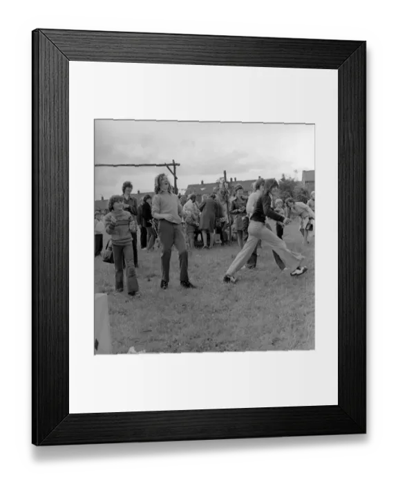 Framed Print : The residents of the West End of Newcastle playing old English games at the Denton Burn