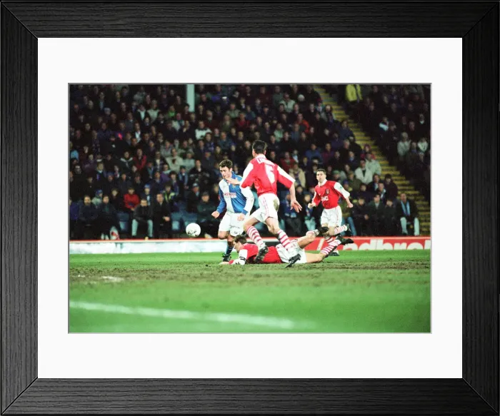 Framed Print : Blackburn v Arsenal league match at Ewood Park, Wednesday 8th March 1995
