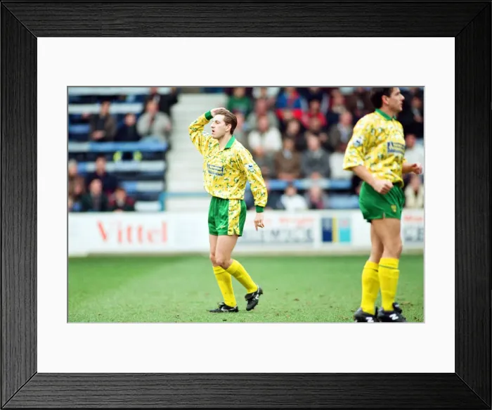 Framed Print : QPR v Norwich, league match at Loftus Road, Saturday 6th March 1993 Framed Print : QPR v Norwich, league match at Loftus Road, Saturday 6th March 1993