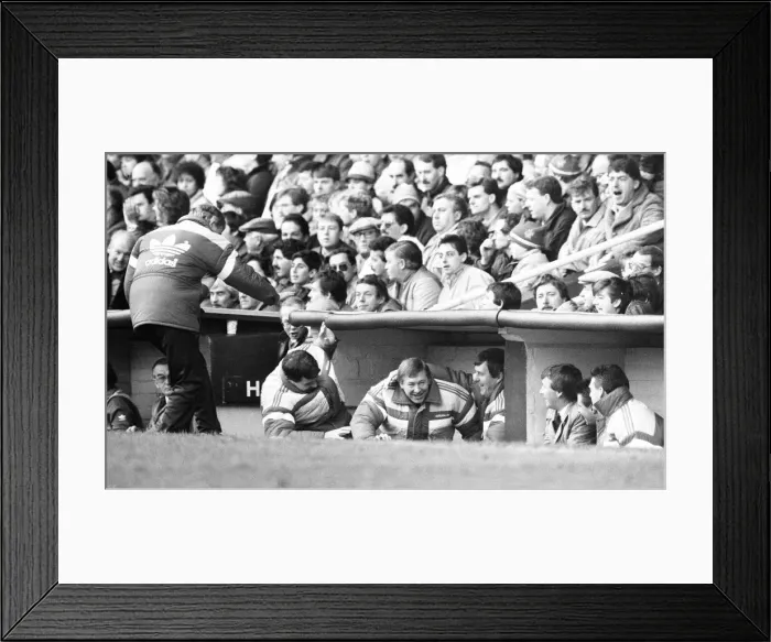 Framed Print : Manchester United manager Alex Ferguson celebrates a goal in the dugout with Archie Knox Framed Print : Manchester United manager Alex Ferguson celebrates a goal in the dugout with Archie Knox