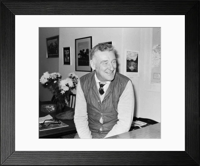Framed Print : Donald Ginger'McCain, the trainer of famous champion racehorse Red Rum Framed Print : Donald Ginger'McCain, the trainer of famous champion racehorse Red Rum