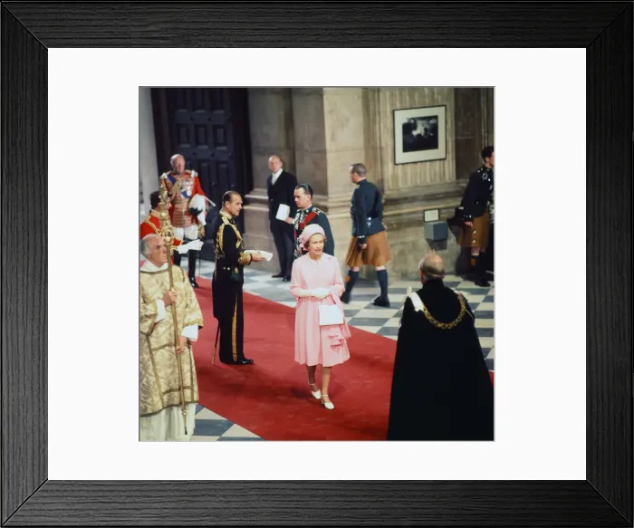 Framed Print : Queen Elizabeth II & Prince Philip arrive at St Pauls Cathedral, for Thanksgiving service Framed Print : Queen Elizabeth II & Prince Philip arrive at St Pauls Cathedral, for Thanksgiving service
