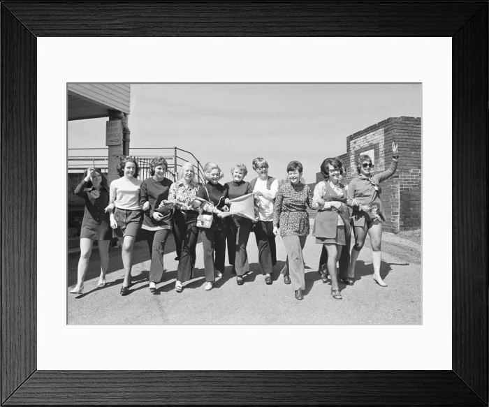 Framed Print : Leed players wife start their journey from the ground to Wembley to watch their husbands Framed Print : Leed players wife start their journey from the ground to Wembley to watch their husbands