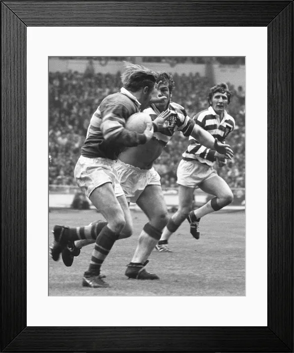 Framed Print : Leeds attack the Leigh try line during the Rugby League Cup Final at Wembley 15th May Framed Print : Leeds attack the Leigh try line during the Rugby League Cup Final at Wembley 15th May