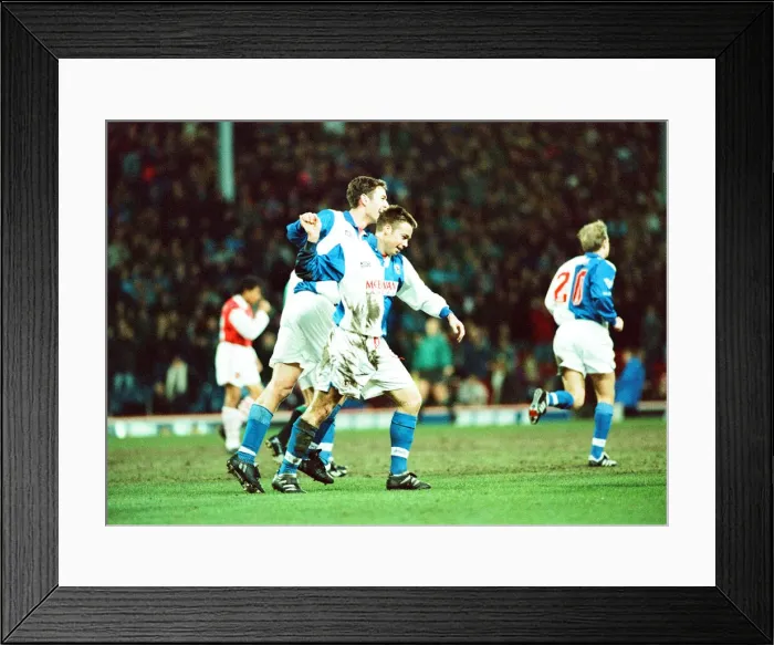 Framed Print : Blackburn v Arsenal league match at Ewood Park, Wednesday 8th March 1995 Framed Print : Blackburn v Arsenal league match at Ewood Park, Wednesday 8th March 1995