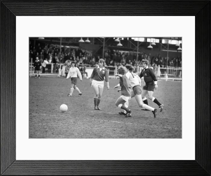 Framed Print : England v Wales, International match at Slough Stadium, 17th March 1974 Framed Print : England v Wales, International match at Slough Stadium, 17th March 1974