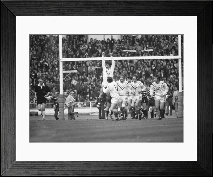 Framed Print : Alex Murphy celebrates scoring a try for Warrington during the Rugby League Cup Final Framed Print : Alex Murphy celebrates scoring a try for Warrington during the Rugby League Cup Final