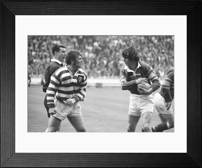 Framed Print : The referee has to intervene during a dispute amongst two players during the Leigh v Framed Print : The referee has to intervene during a dispute amongst two players during the Leigh v