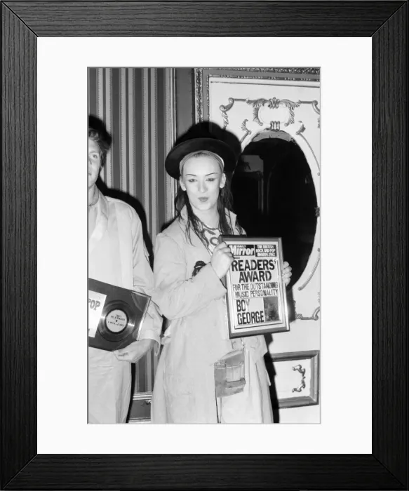 Framed Print : British Rock and Pop award at Londons Lyceum ballroom Framed Print : British Rock and Pop award at Londons Lyceum ballroom